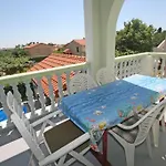 In With Balcony, Air Conditioning, Wifi, Washing Machine *