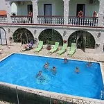 In With Balcony, Air Conditioning, Wifi, Washing Machine * Μεντουλίν